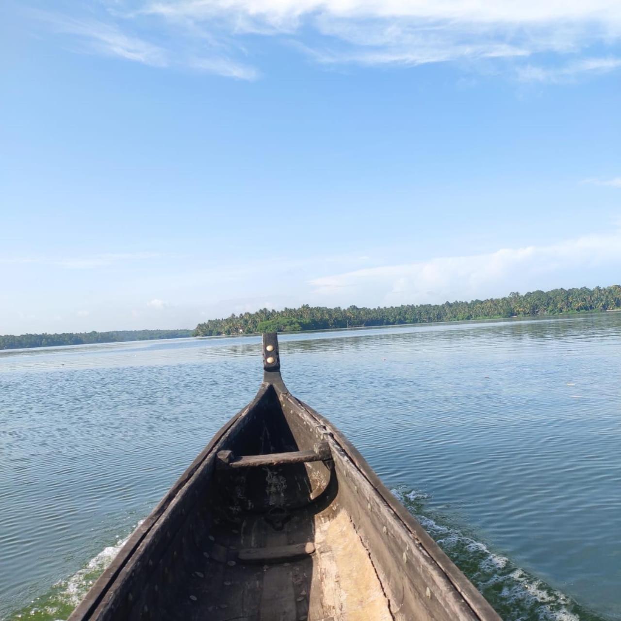 Munroe Inn Homestay Kollam Eksteriør bilde